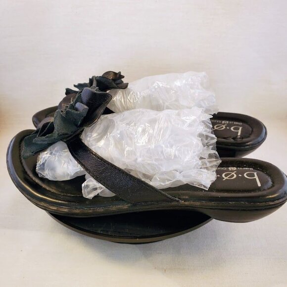 B.O.C. Women's Black Leather Floral Slide Thong Sandals Size 7 - Picture 3 of 8